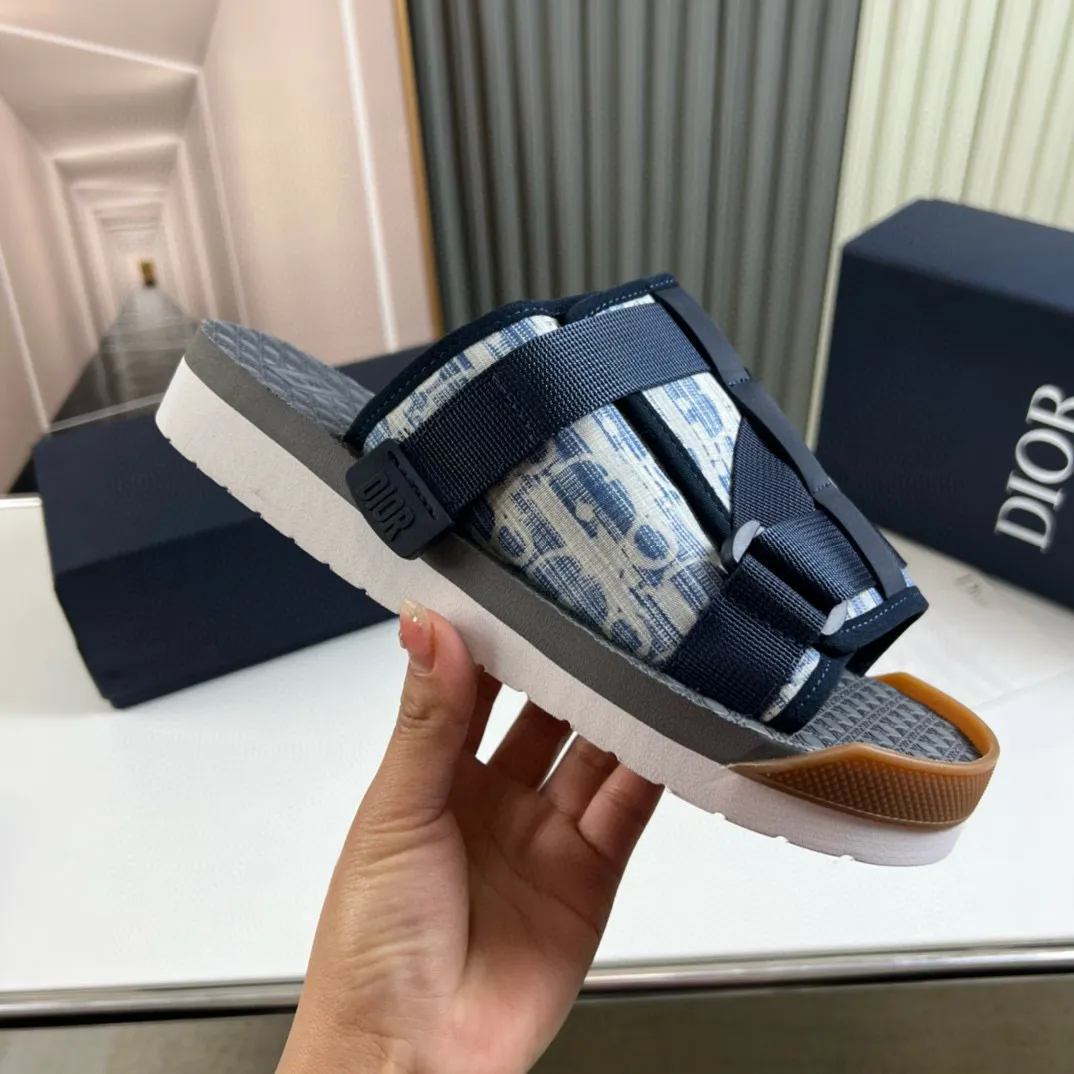 Factory price: 280💰 Dior men's counters are selling sandals at the same time ✔️Imported brand printing/selected high-quality calfskin, highlighting high-end elegance, exquisite workmanship, soles: original soles specially provided by the original factory, hot-selling physical products🔥Normal size: 38-44, customized 45